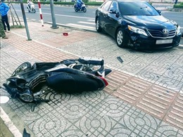 Trưởng Công an phường khống chế kẻ cướp túi xách của nữ sinh