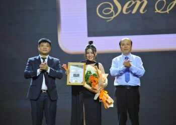 Top 20 truyền thông và quảng bá Thương hiệu vàng làm đẹp Việt Nam – Hội nhập quốc tế gọi tên Doanh nhân Lê Thị Kim Hồng – CEO Thẩm mỹ Sen Hồng