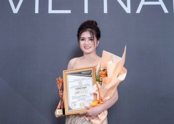 Top 20 truyền thông và quảng bá Thương hiệu làm đẹp Việt Nam – Hội nhập quốc tế xướng tên CEO Bùi Thị Thanh Hằng.