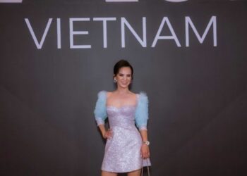 CEO Kim Kang vinh dự nhận Top 50 truyền thông và quảng bá Thương hiệu vàng làm đẹp Việt Nam – Hội nhập quốc tế