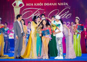 Á khôi 2 cuộc thi Hoa khôi Doanh nhân tài sắc Việt Nam 2022 gọi tên CEO Nguyễn Hồng Thoa