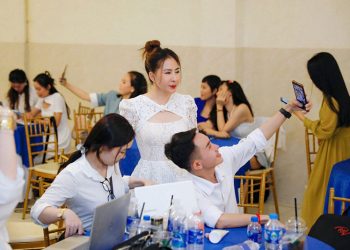 Phụ nữ kinh doanh online có phải 1 nghề hay xu thế?