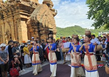 “Explore Nha Trang” – Kênh truyền thông địa phương giữa đà phát triển du lịch của thành phố đáng sống nhất Việt Nam